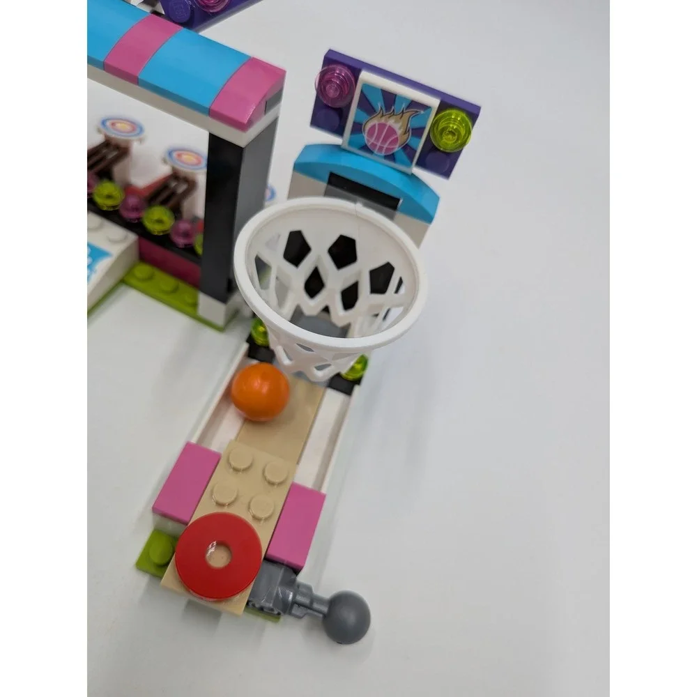 LEGO Friends Amusement Park Arcade 41127 Mia Mini-Doll Carnival Games Set